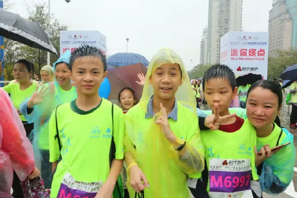 清马丨冒雨前行,向更好的乐动网页版登录入口_乐动(中国)
奔跑_En4069.png
