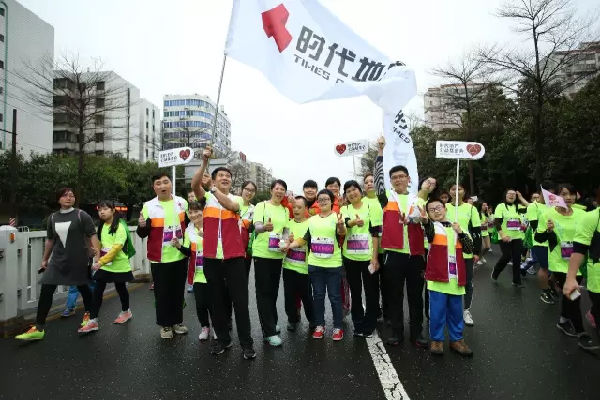 清马丨冒雨前行,向更好的乐动网页版登录入口_乐动(中国)
奔跑_En1804.png